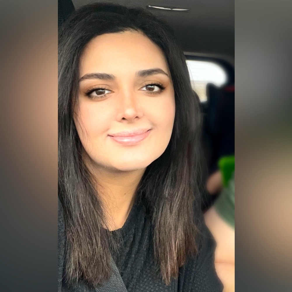 Meet your Posher, Satia